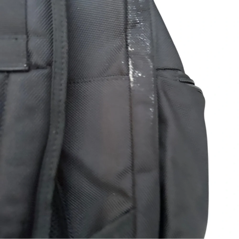 Everki Black and Orange Men's Backpack travel